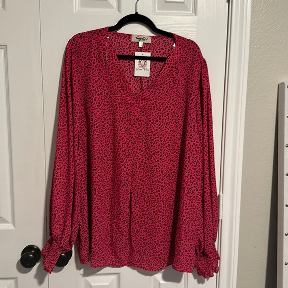 NWT Haptics pink animal print blouse with v neck and elastic wristbands